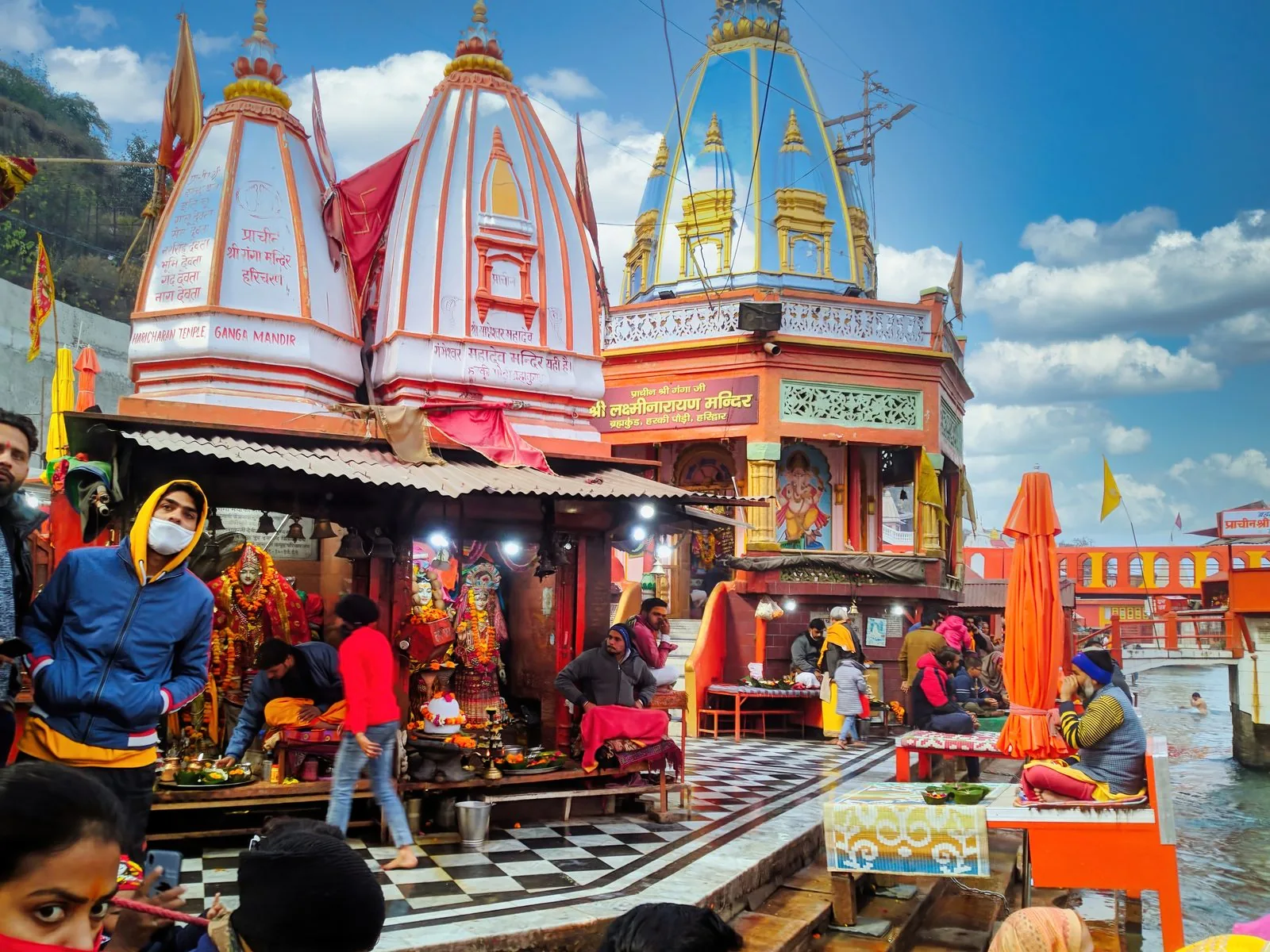 Pilgrims and priests at a Ganga ghat in Haridwar