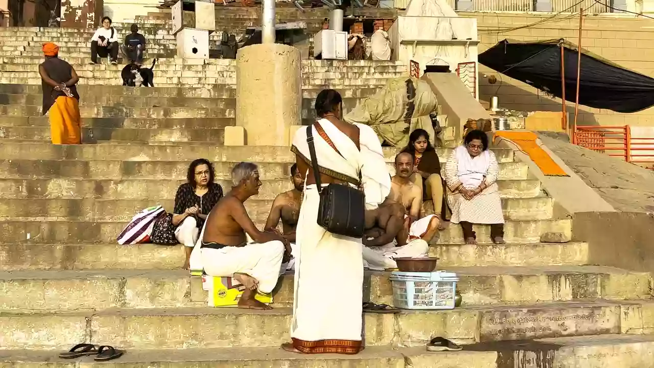Image of family doing shradh during pitrupaksha-Why Pitrupaksha Feels Different